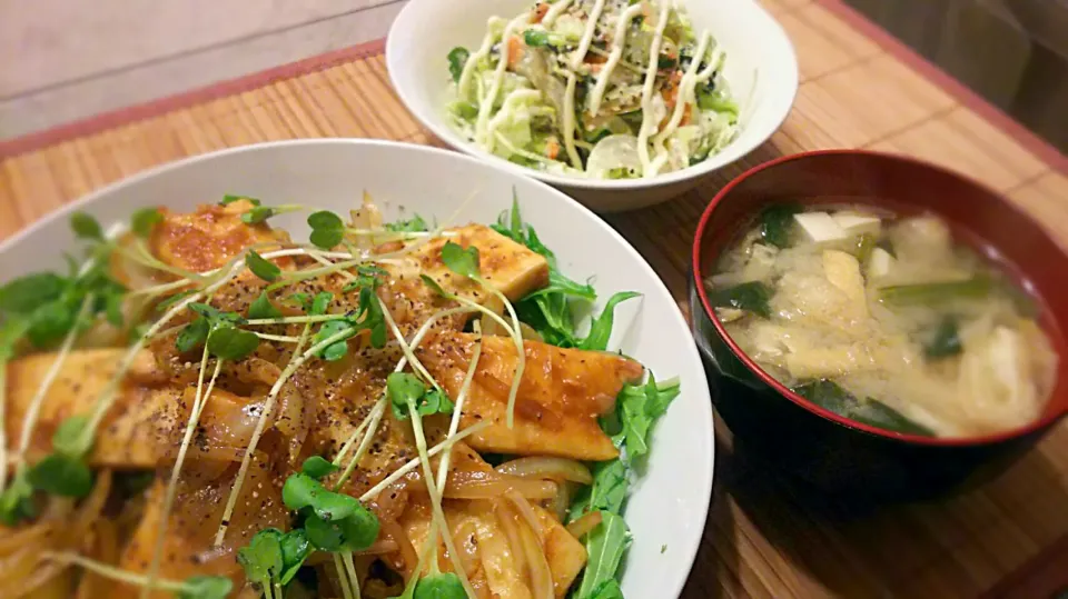 Snapdishの料理写真:高野豆腐のﾆﾝﾆｸ生姜焼き丼～
の晩ごはん✨|kaz(*･ω･)さん