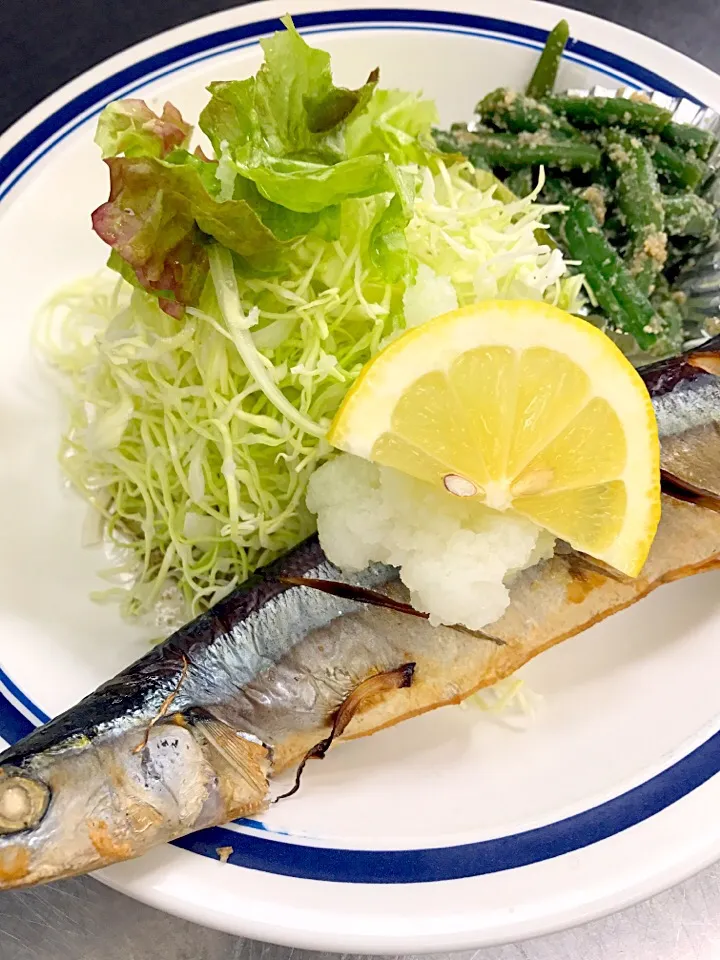 秋刀魚の塩焼き いんげんの胡麻和え|学食おばちゃんさん