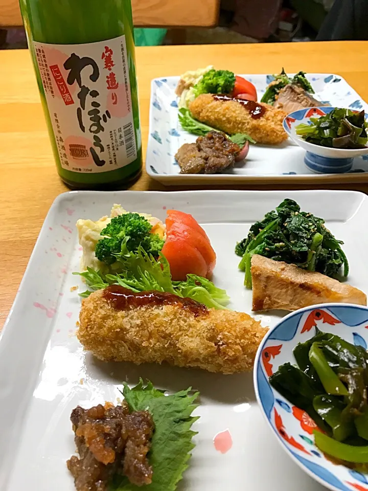 Snapdishの料理写真:晩ご飯
いただき物の生わかめは平戸産🤗
平戸のにごり酒をお供に😅👍|5ネコママさん