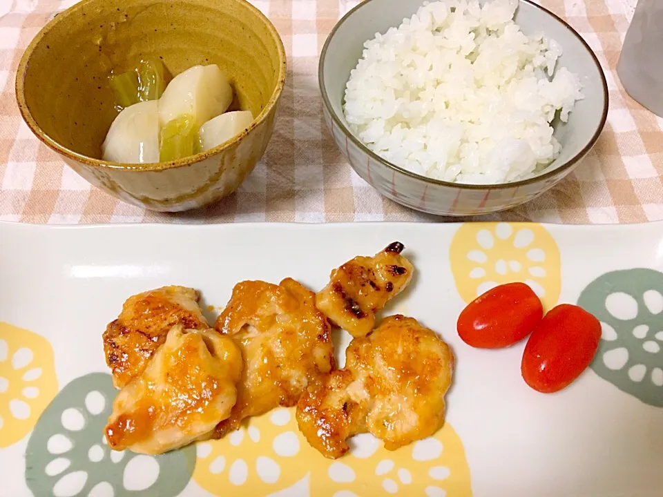 鶏むね肉の味噌マヨ焼きと、カブの煮物〜🤗|KKOさん