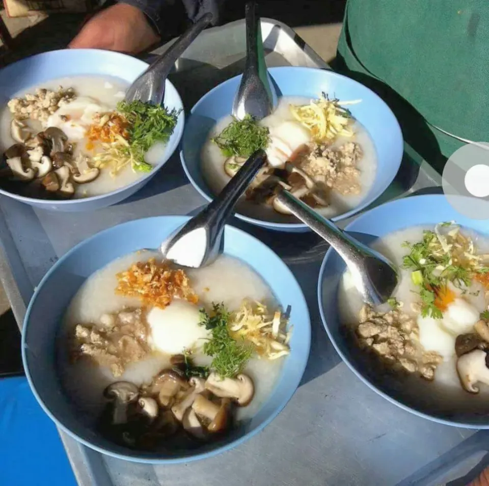 Snapdishの料理写真:Thai fusion congee #eatinthai|Eat in Thaiさん