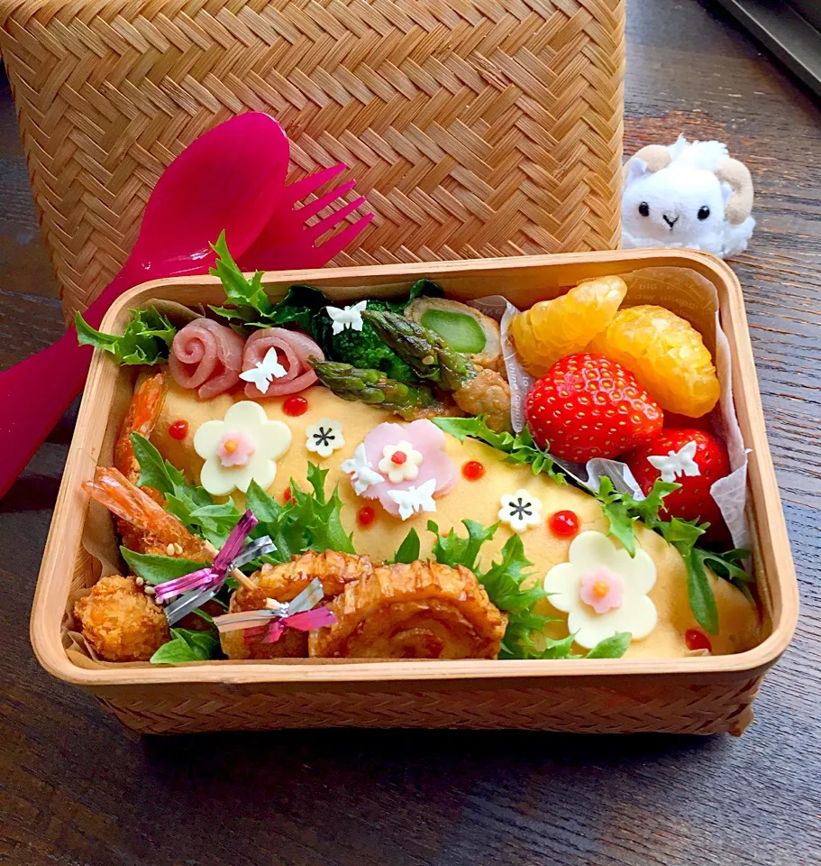 Snapdishの料理写真:オムライスのお弁当！空っぽにな〜れ♡|マトンさんの飼い主さん