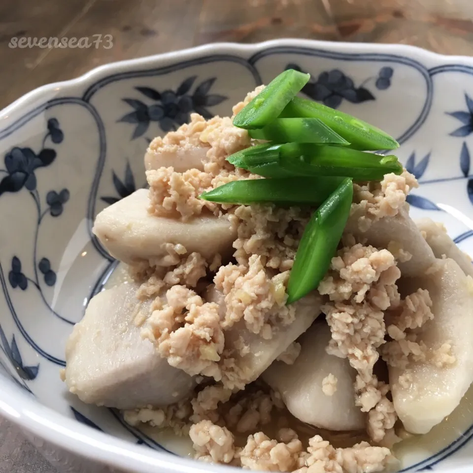 Snapdishの料理写真:里芋のそぼろ煮ʕ-̼͡-ʔ|七海さん