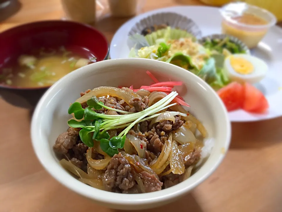 Snapdishの料理写真:サラメシ♡スタミナ丼|Mari Kambeさん