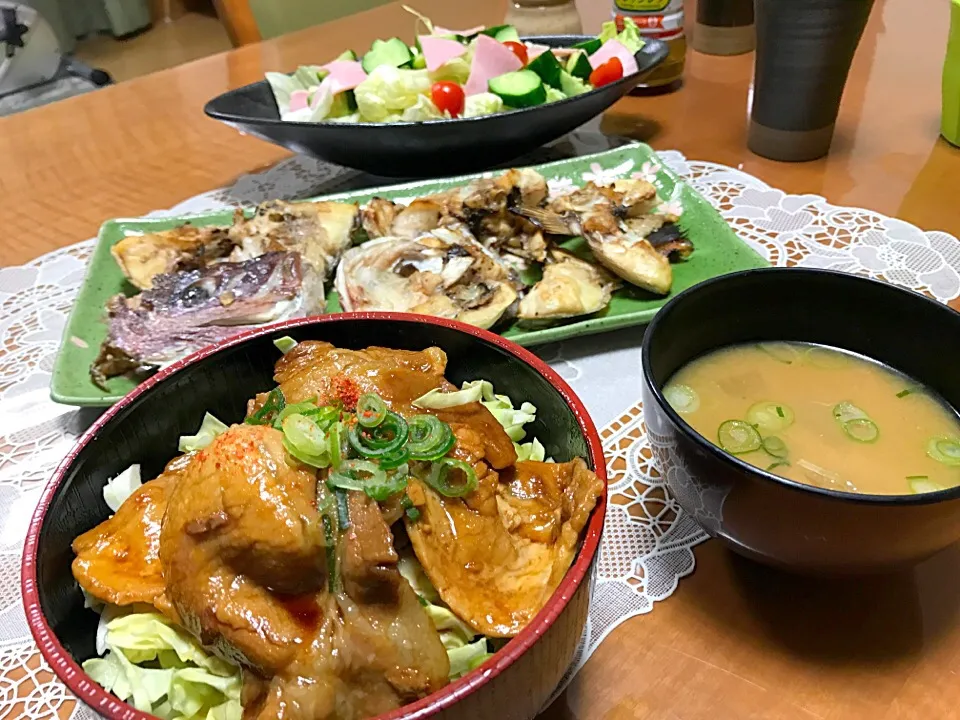 豚丼と鯛のアラの塩焼き❤|makoさん