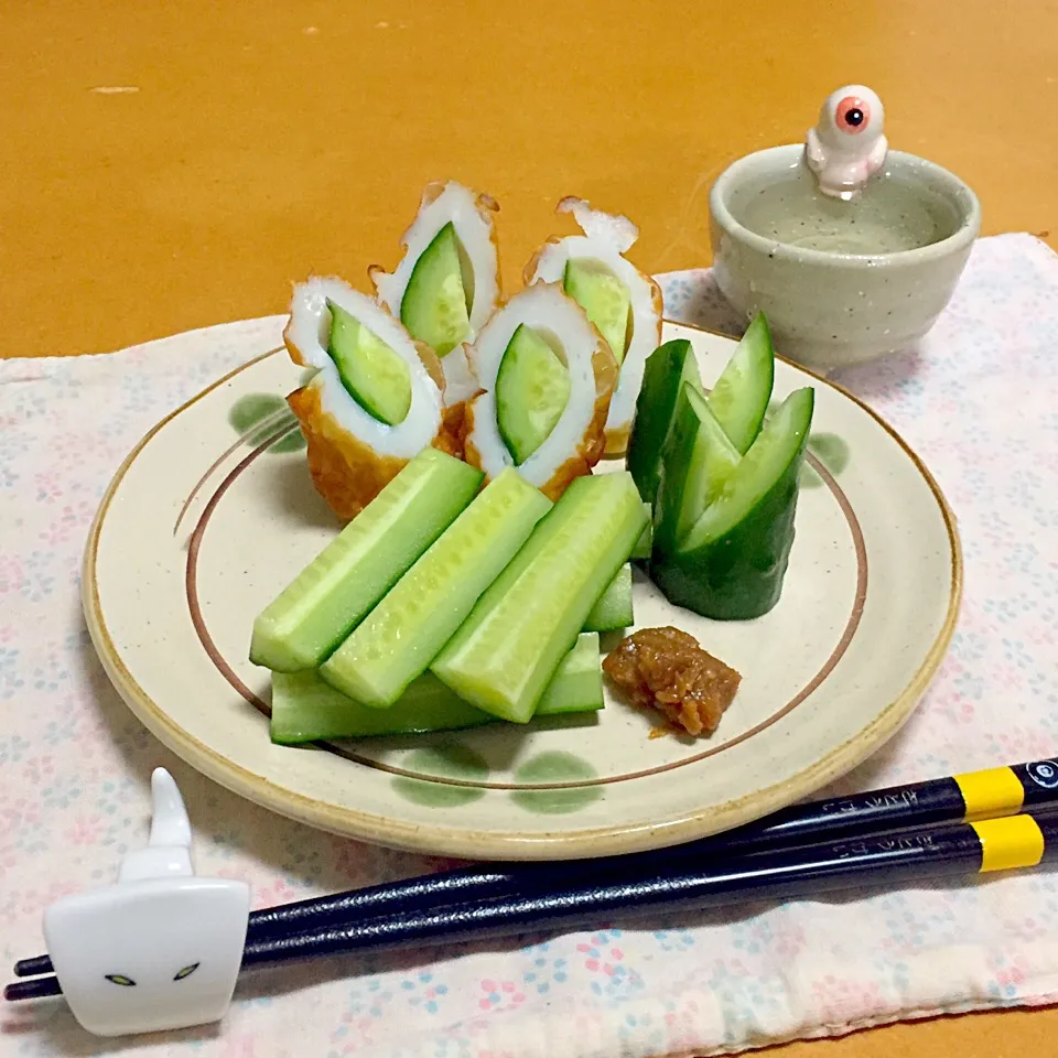 Snapdishの料理写真:味噌キューとキューちく!  (^-^)|Kei Satoさん