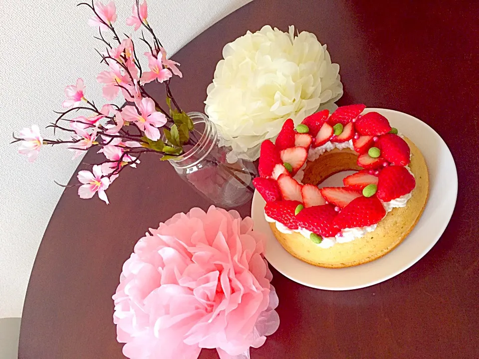 Snapdishの料理写真:苺シフォンケーキ🍓🎂💕|あゆかさん