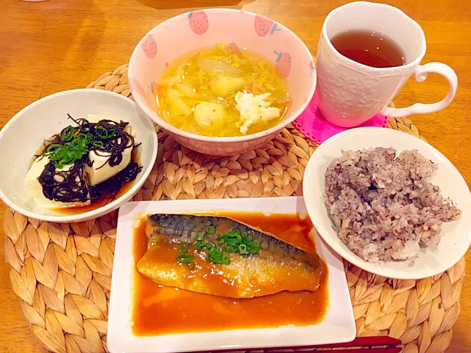 ＊コンソメスープ
＊さばの味噌煮
＊ゆかりごはん
＊もずく豆腐|ちいごはん◡̈♥︎さん