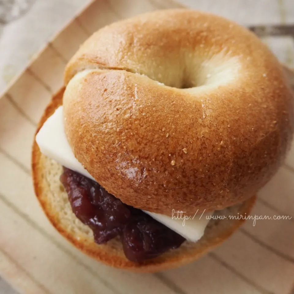 ココナッツミルクベーグルであんバターサンド|みりんさん