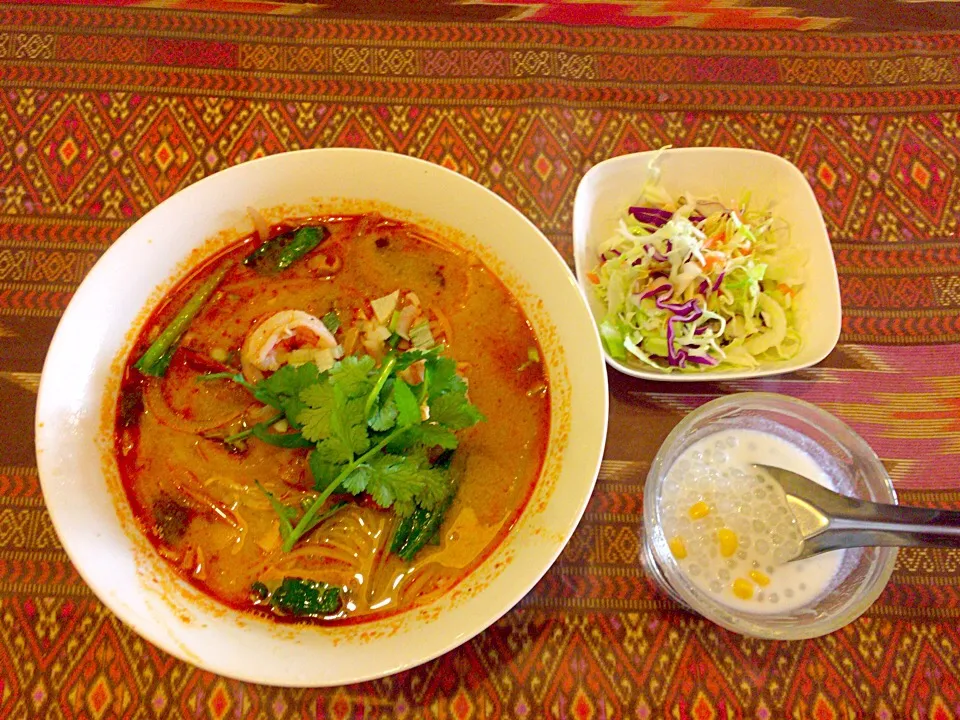 Snapdishの料理写真:トムヤムクンラーメン|Naoko.Tさん