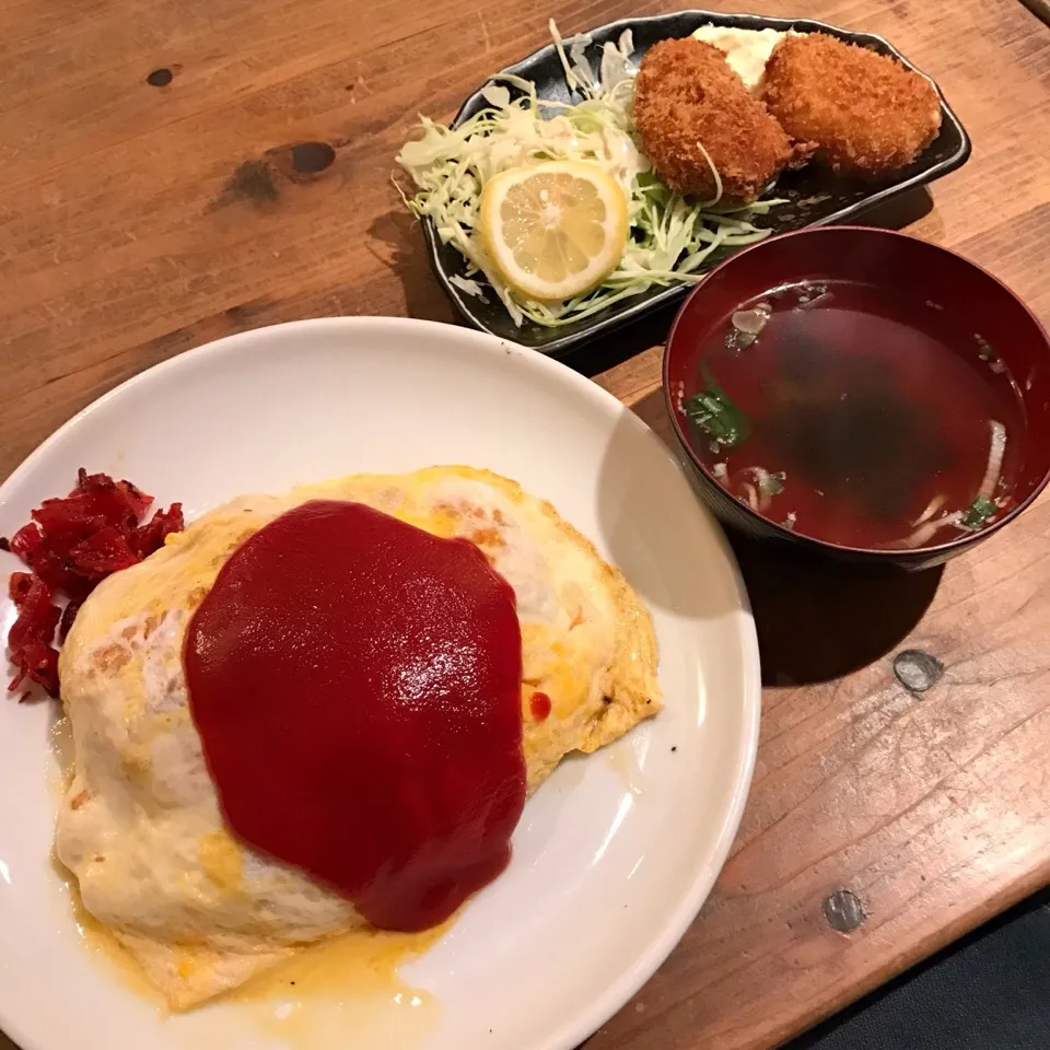 Snapdishの料理写真:オムライス&カニクリームコロッケ定食|chacoさん