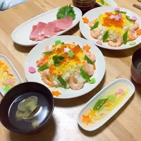 Snapdishの料理写真:ひな祭りメニュー
でもうちは三兄弟で女子は居ないw|サリーさん