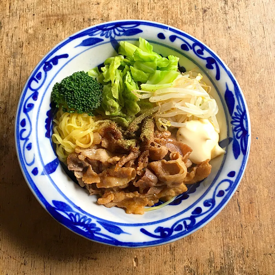 春休みの昼ごはん‼︎
#お昼ごはん #昼ごはん #lunch #ラーメン #味噌ラーメン #ラ王 #まぜそば #マヨネーズ|Yoshinobu Nakagawaさん