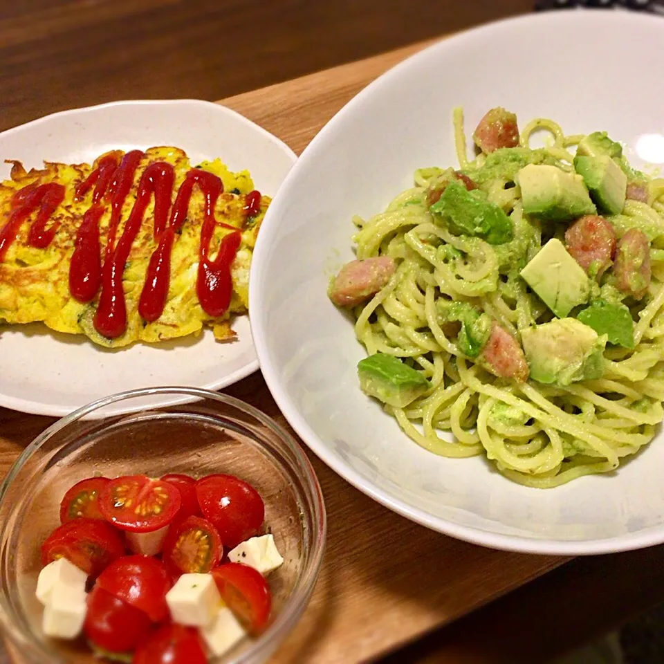 アボカドパスタ
かぼちゃのチーズオムレツ
トマトとチーズのサラダ|たまさん