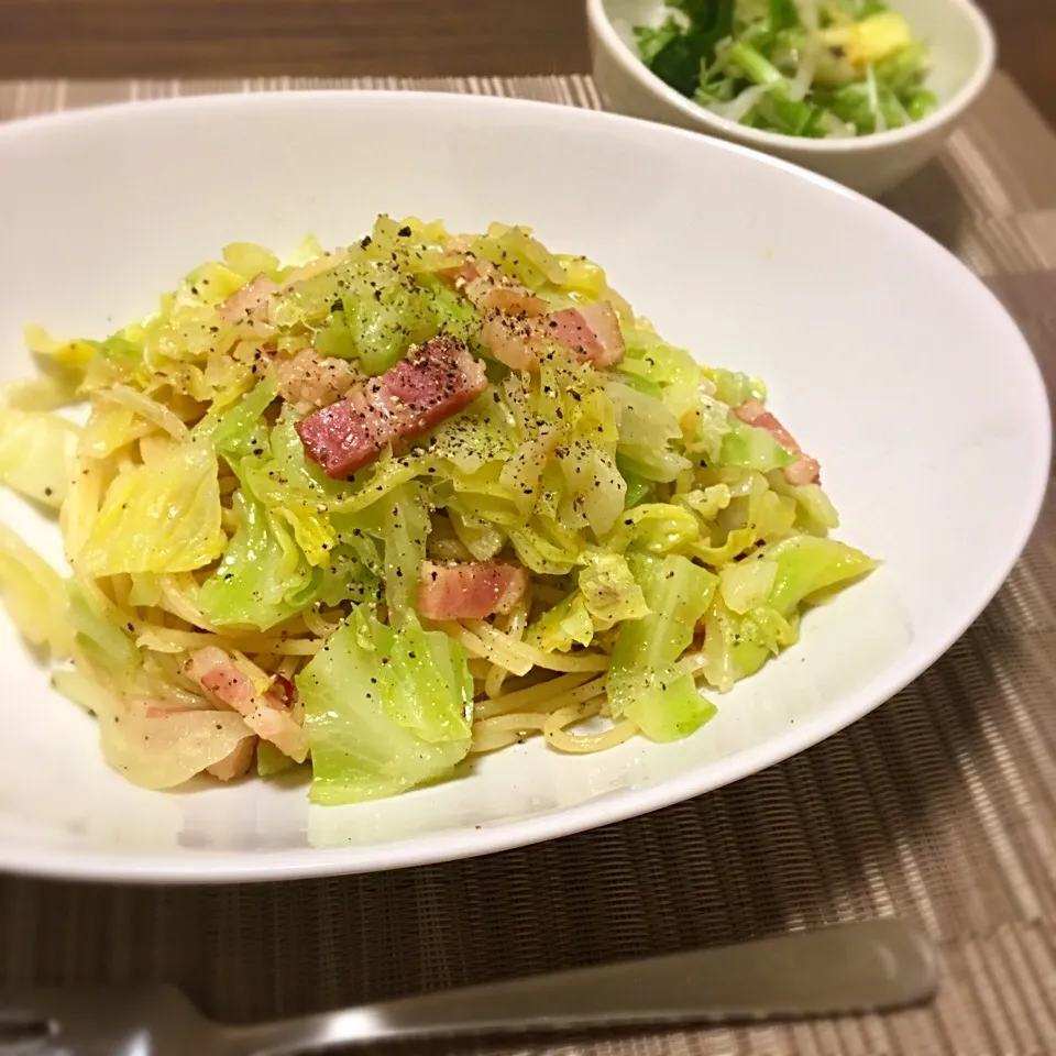 Snapdishの料理写真:キャベツとベーコンのアンチョビパスタ|たまさん