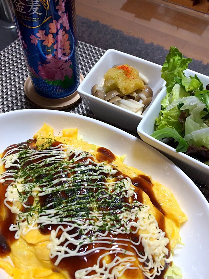 キャベツのお好み焼き風、野菜サラダ、しめじのおろしポン酢で🍺
今日は、ヘルシーな野菜尽くしで|Satomi Ichikawaさん