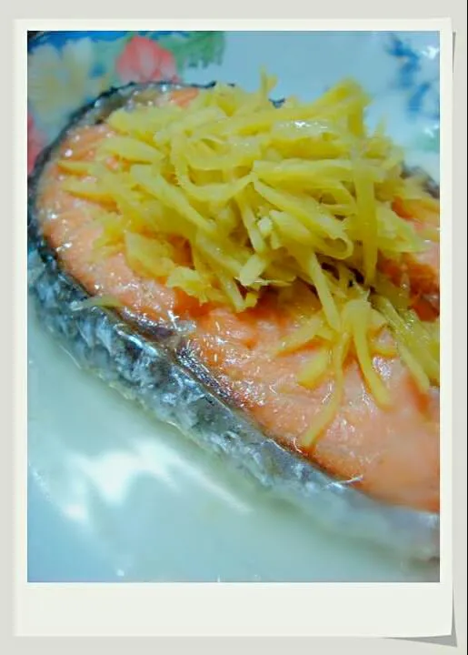 Steamed Salty Salmon with ginger 
 #Fish|Lee Astorさん