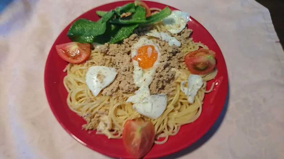 今日のランチは真鱈子と半熟卵を使ったパスタ〰️😋〰️真鱈子は和風に煮て食べた残り物です〰️😅|quitaさん