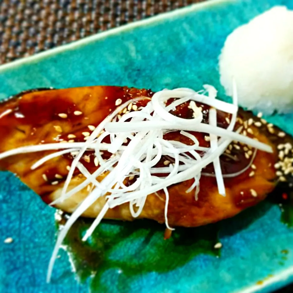 Snapdishの料理写真:ぶり照り焼
 #ぶり #魚料理 #自宅飲み #肴 #ビールによく合うおつまみ #おつまみ|kossyossさん