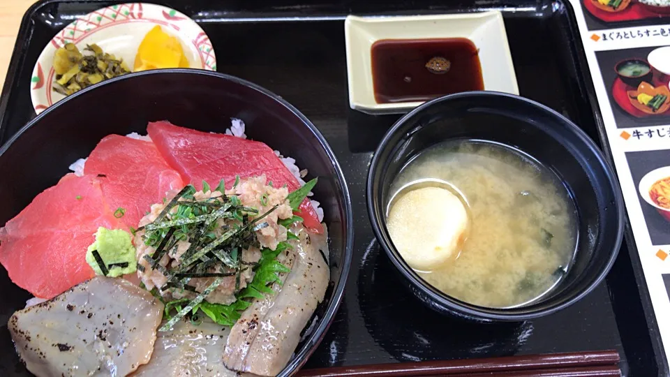 Snapdishの料理写真:【競輪場メシ】静岡競輪場のマグロ丼|あつしさん