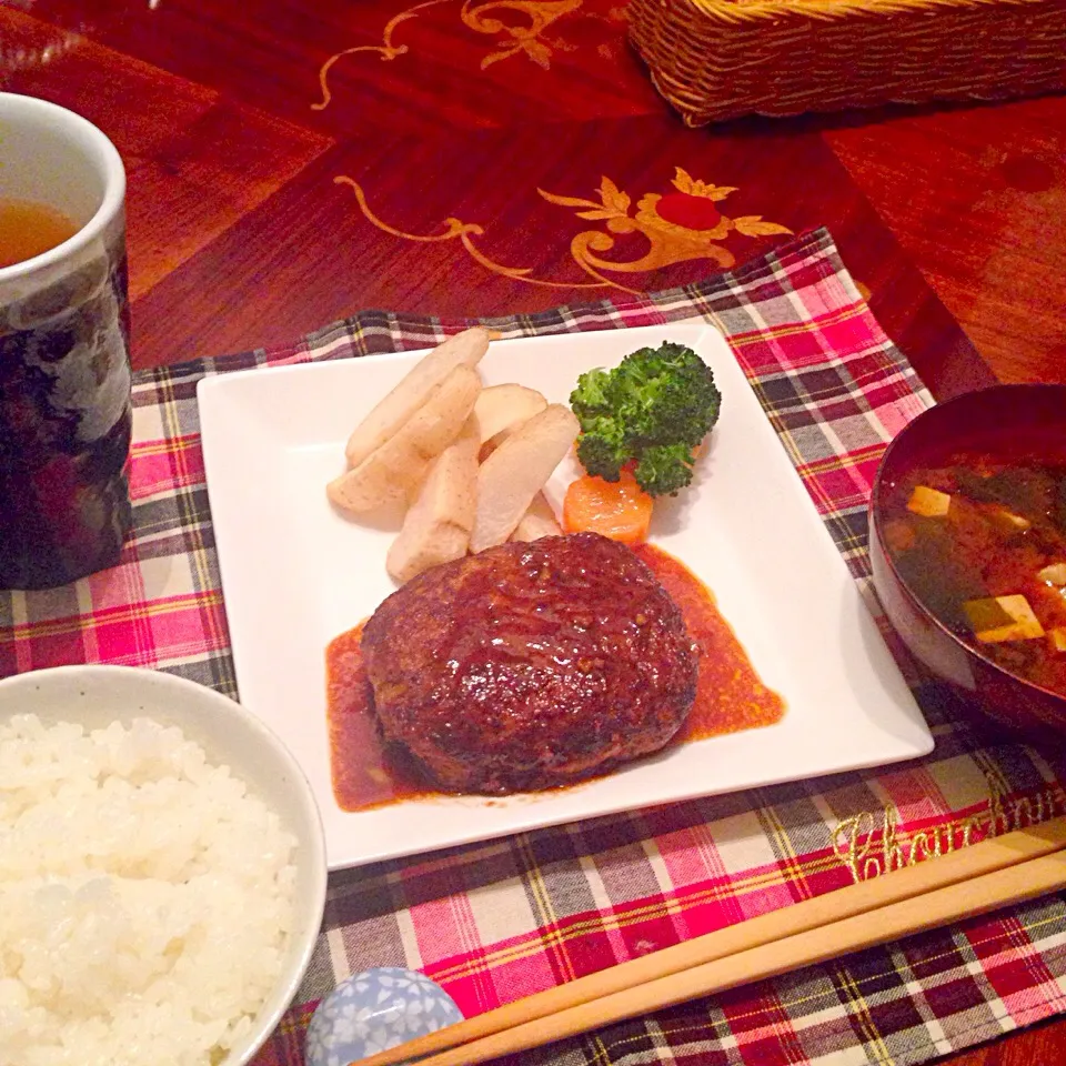 今日の晩御飯(๑´ڡ`๑)
豆腐ハンバーグ|ちゃたままさん