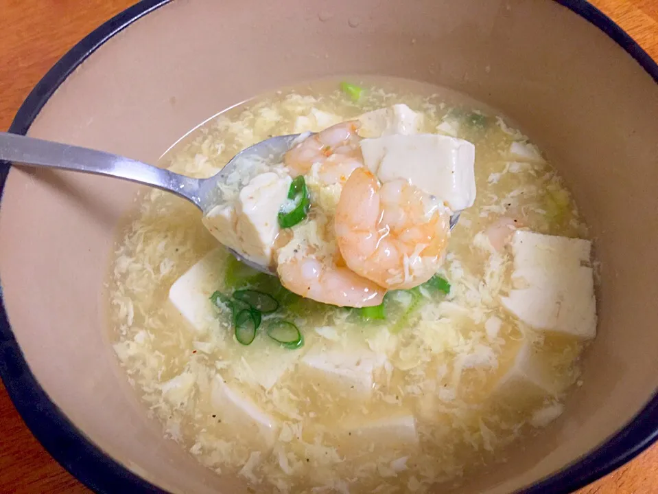 Snapdishの料理写真:Leftover Egg Drop Soup with added shrimp and Tofu. #EggDropSoup #Tofu #Shrimp #GreenOnions|lynさん