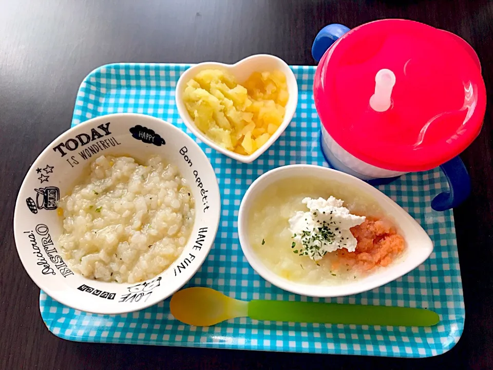 3/5❁息子離乳食①
五目混ぜご飯 大さじ3
鮭ポテトカッテージチーズ乗せ
(鮭、じゃがいも、玉ねぎ、チーズ各小さじ2)
さつまいもりんご 小さじ4|つんさん