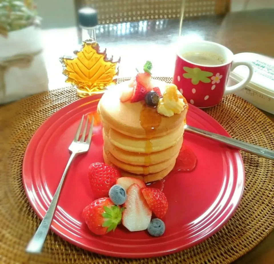 パンケーキタワーで、おやつみたいな娘の日曜ブランチ😜|sakurakoさん