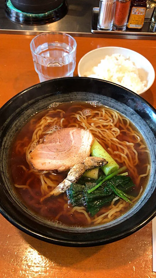 魚介しょうゆらーめん   にぼし  〆の小らいす|るみおんさん