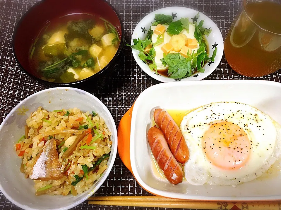 Snapdishの料理写真:少し豪華な朝ごはん🍚🍳💓|くろねこっく🐈‍⬛さん