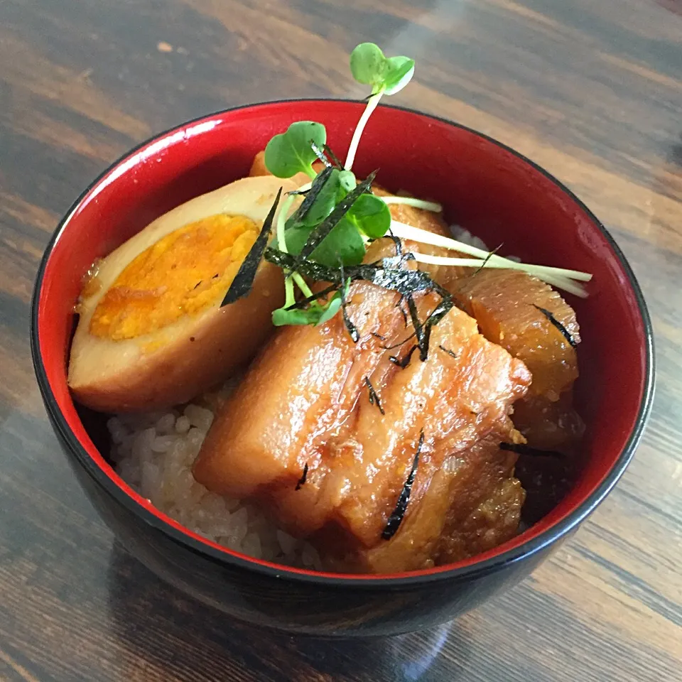 豚の角煮丼ドン🐷🐷🐷|いしくん。（たまご王子🥚🐣🐥🐔）さん