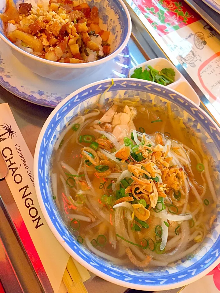 ベトナム料理。
バインカン。タピオカ麺がモチモチ！|まんまるさん