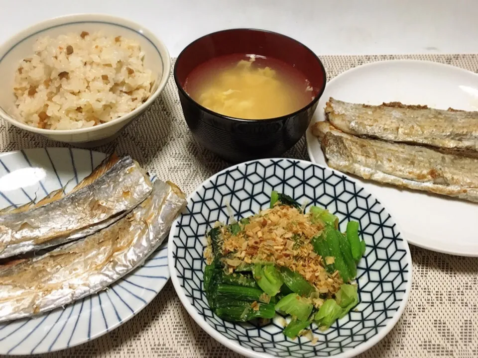 香りゴボウご飯・かきたま汁・太刀魚ムニエル・小松菜のおひたし・太刀魚塩焼き|美也子さん