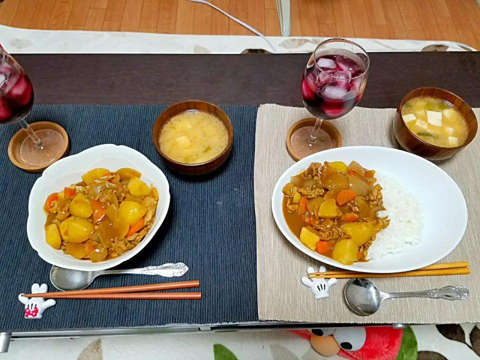 カレー！豆腐とかぼちゃと葱の味噌汁🍜|みーさん