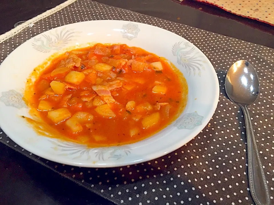 夜食にぴったり簡単ミネストローネ|カリーさん