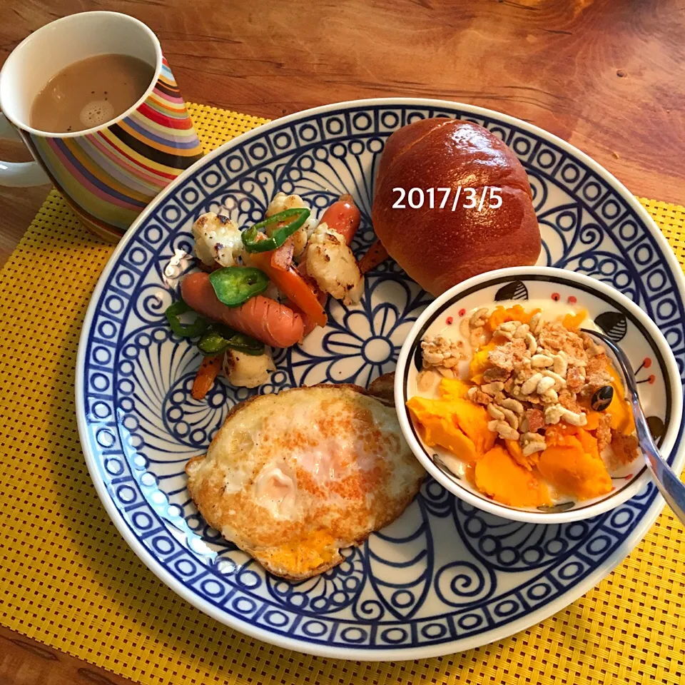 Snapdishの料理写真:朝ごはん 2017・3・5|ローゼルさん