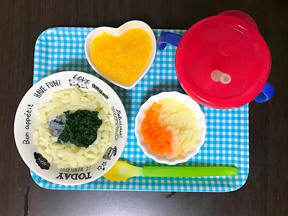 3/7❁息子離乳食②
しらすほうれん草うどん
(うどん 大さじ4、ほうれん草小さじ2、しらす小さじ1)
じゃがにんじん 小さじ4
いよかん 小さじ4
野菜ジュース|つんさん