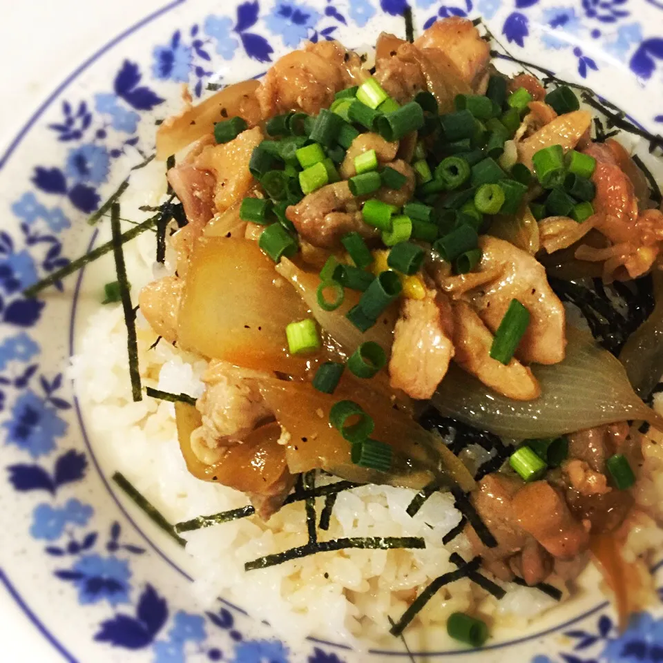 鶏丼|下宿hirota＆メゾンhirotaさん