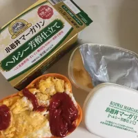 Snapdishの料理写真:小岩井マーガリンを使ったオムライスお弁当|パインさん