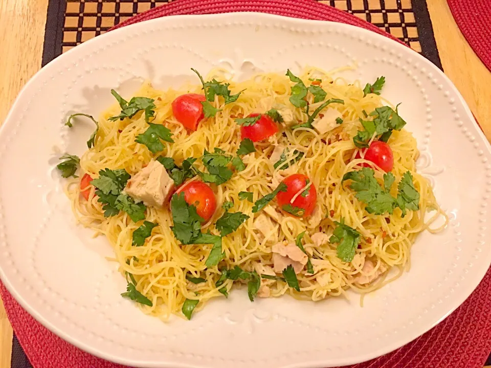 Lemon Garlic Capellini pasta with Tuna & grape tomatoes #capellini #pasta #tuna|🌺IAnneさん