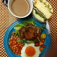 Brunch set
 #Bread 
 #Salad 
 #Pork|Lee Astorさん