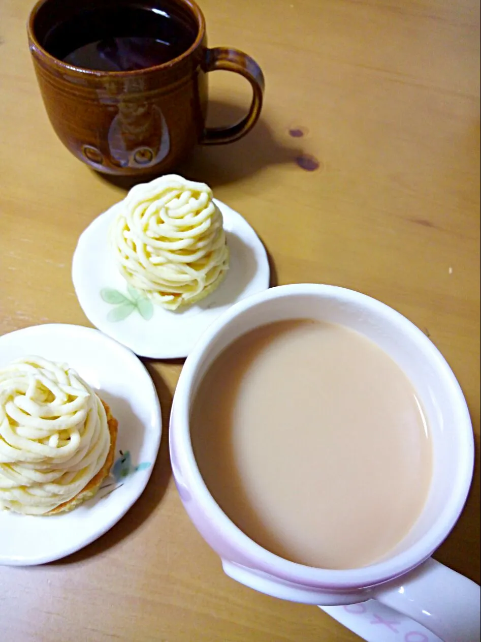 さつまいもと米粉パンケーキでモンブラン風╰(*´︶`*)╯|さくたえさん