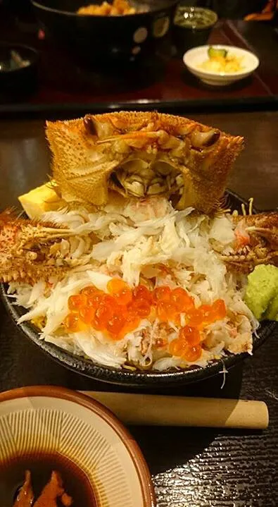 新ひだか町『お料理 あま屋』の毛ガニ特盛丼を頂く😋|Minor.SSKさん