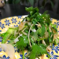 パクチーつぼみ菜エノキのナンプラー炒め