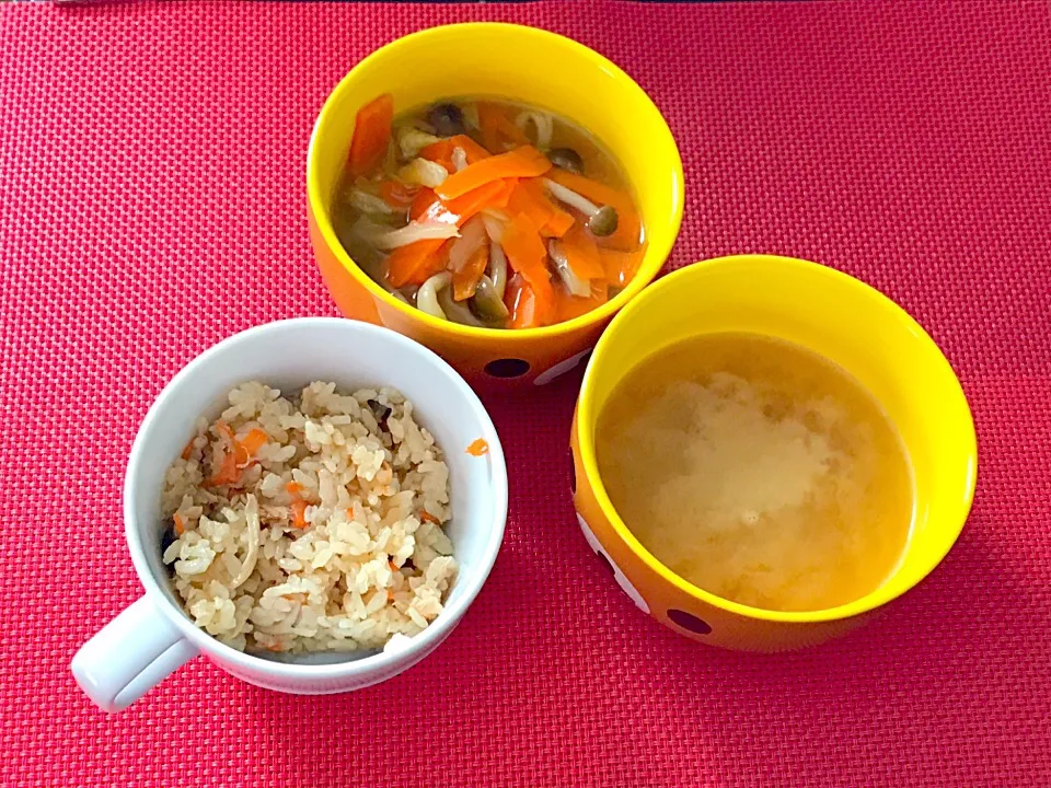 炊き込みご飯、鍋の残り、お味噌汁|くるみさん