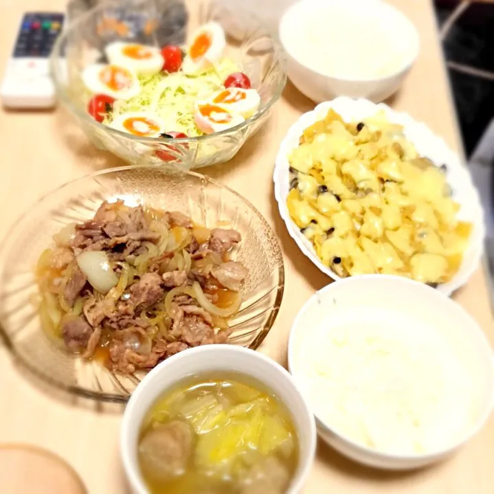 Snapdishの料理写真:#ラザニア風　 #生姜焼き #肉団子と白菜の中華風 #スープ|せりなさん