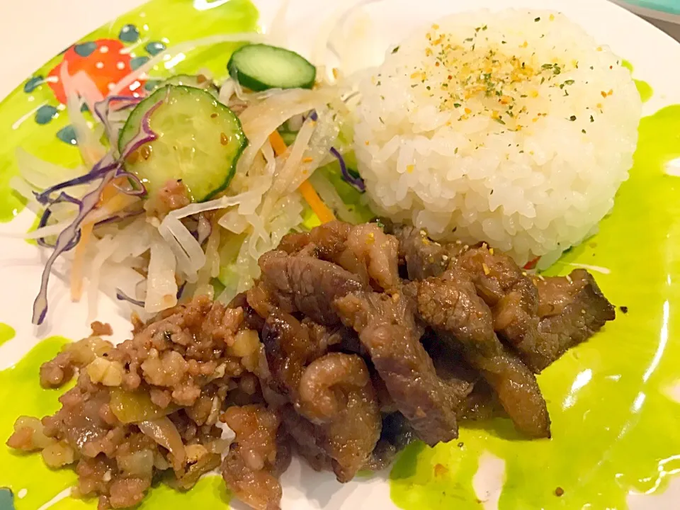 Tapa, sisig with garlic rice|Valerie Nakadaさん