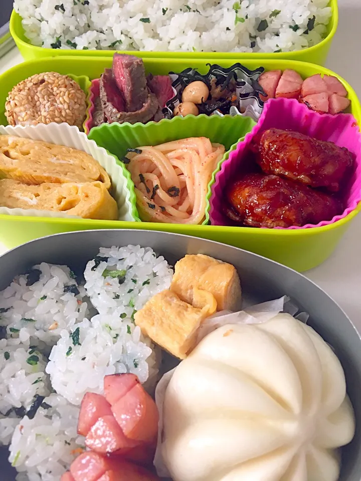 肉まん弁当🍱ローストビーフ弁当🍱|asamisaraさん