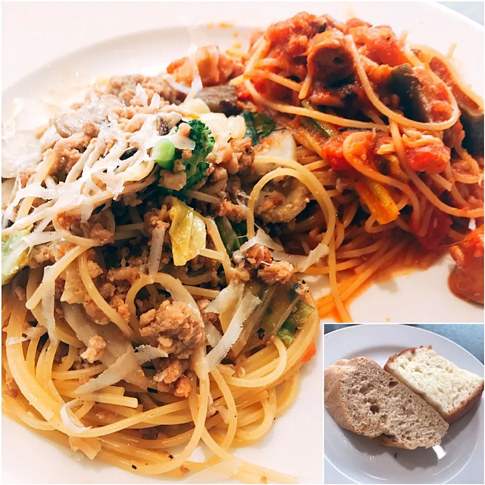 魚介と茄子、白菜のトマトソーススパゲッティと豚挽き肉とキノコ、キャベツの白ワイン煮込みソースのスパゲッティ@コロッセオ(中目黒)|塩豚骨さん