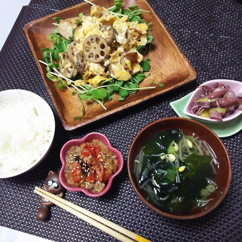 前日のチキンと蓮根のガリマーガリン炒めをアレンジ|シュワシュワキッチンさん